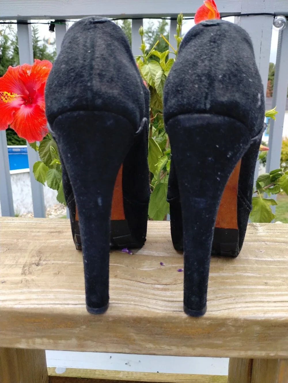 Penelope And Coco Women’s Black Suede Platform Lace-Up Heel Pumps 7